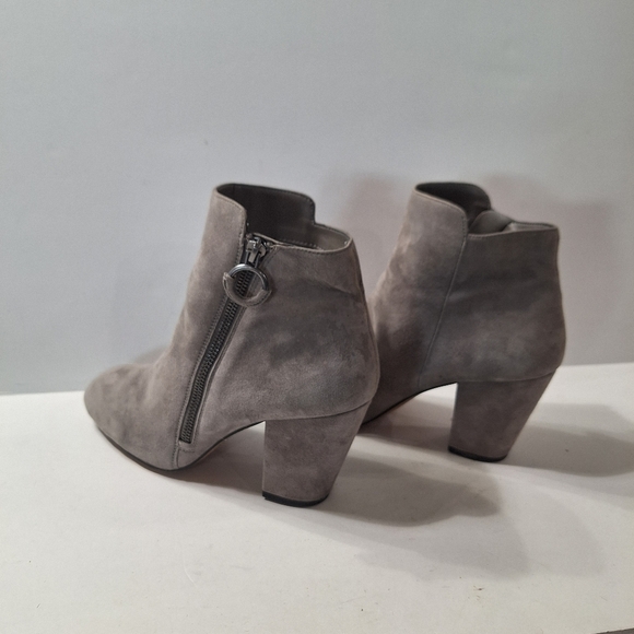 1.State Academia Classic Preete Light Gray Soft Suede Preppy Ankle Boots Size 9 - Picture 8 of 11